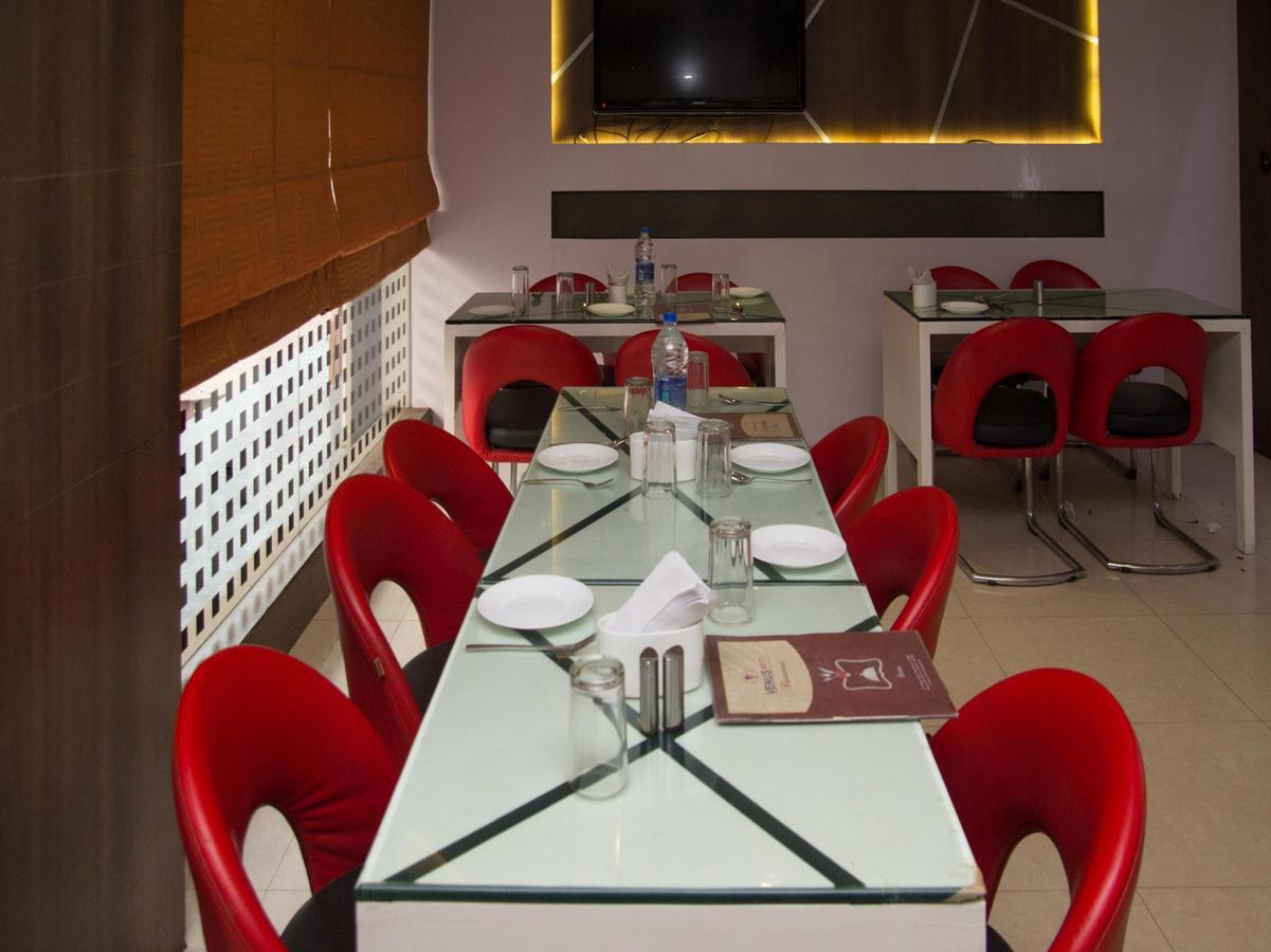 Oyo 3881 Venus Nxt Hotel Bhubaneswar Luaran gambar